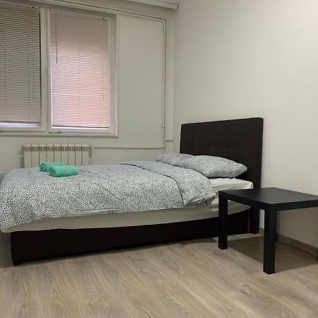 Private Rooms Belgrade Hostel Bagian luar foto