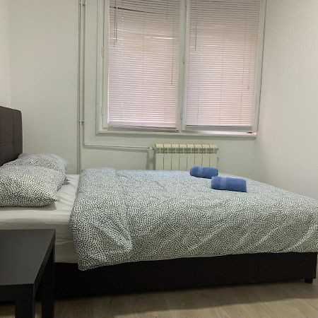Private Rooms Belgrade Hostel Bagian luar foto