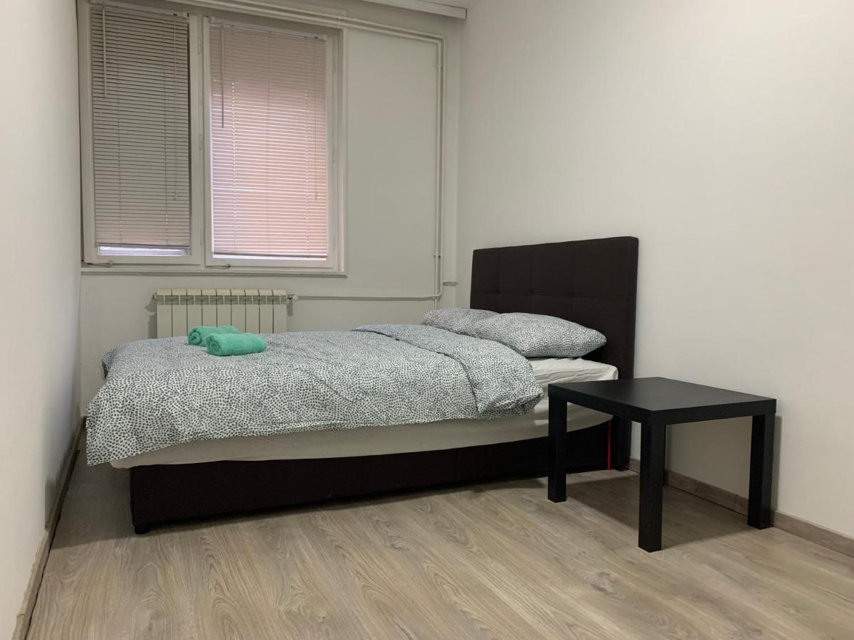 Private Rooms Belgrade Hostel Bagian luar foto