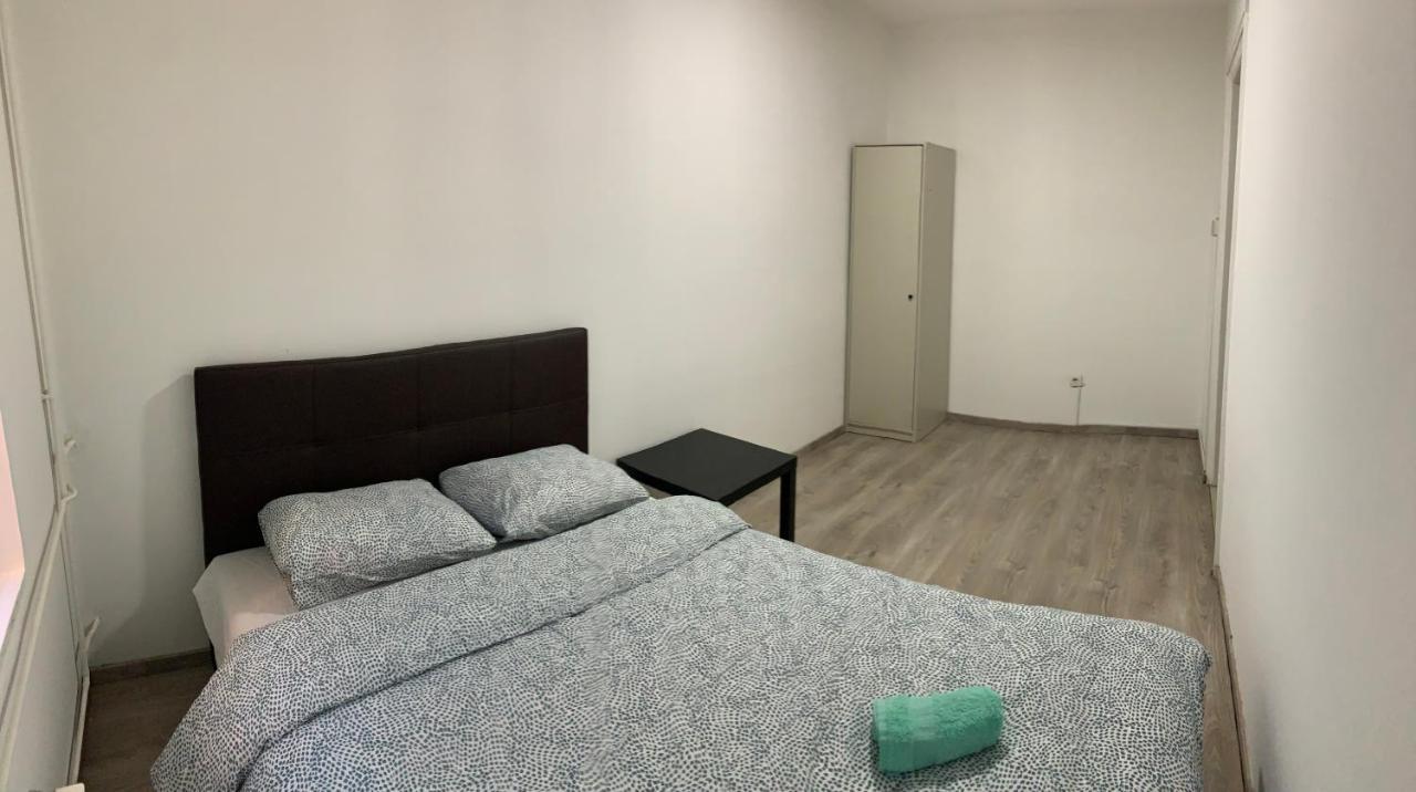 Private Rooms Belgrade Hostel Bagian luar foto