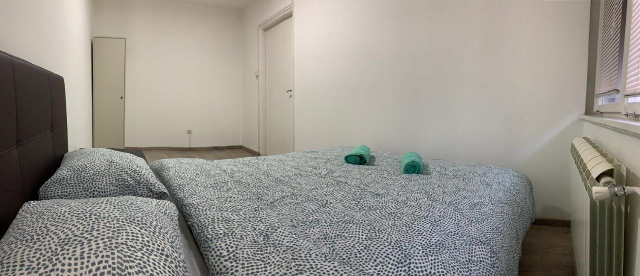 Private Rooms Belgrade Hostel Bagian luar foto