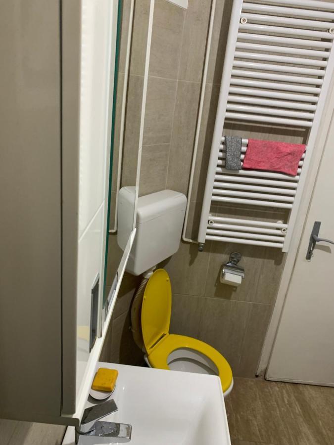 Private Rooms Belgrade Hostel Bagian luar foto