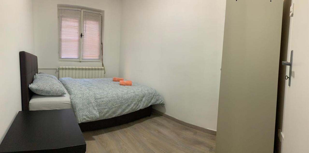 Private Rooms Belgrade Hostel Bagian luar foto