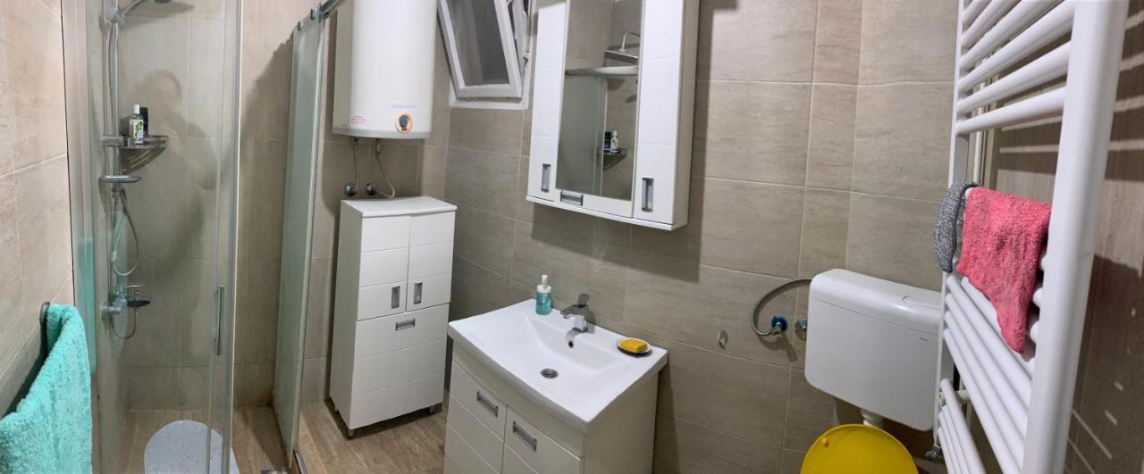 Private Rooms Belgrade Hostel Bagian luar foto